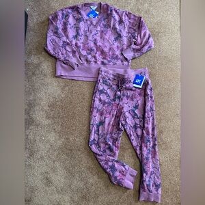 Target Joy Lab Crushed Berry sweatsuit set (mismatched size)